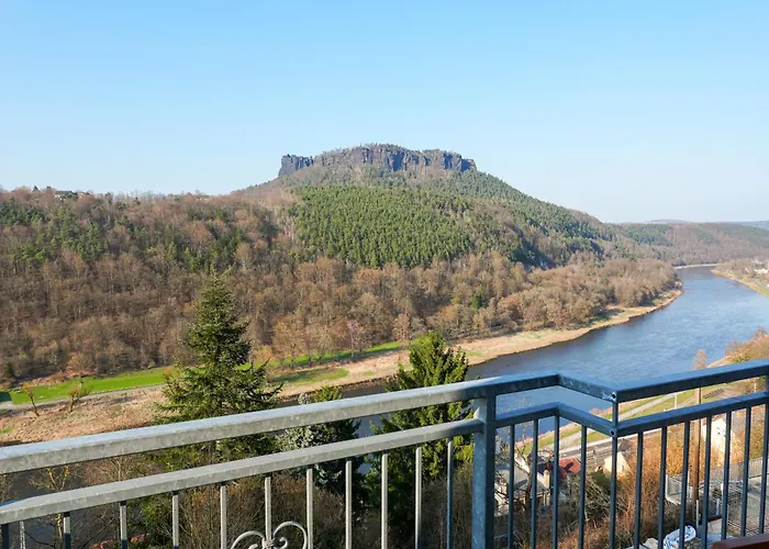 アパート Elbblick Mit Balkon Und Stellplatz ケーニッヒスシュタイン・アン・デ・エルベ